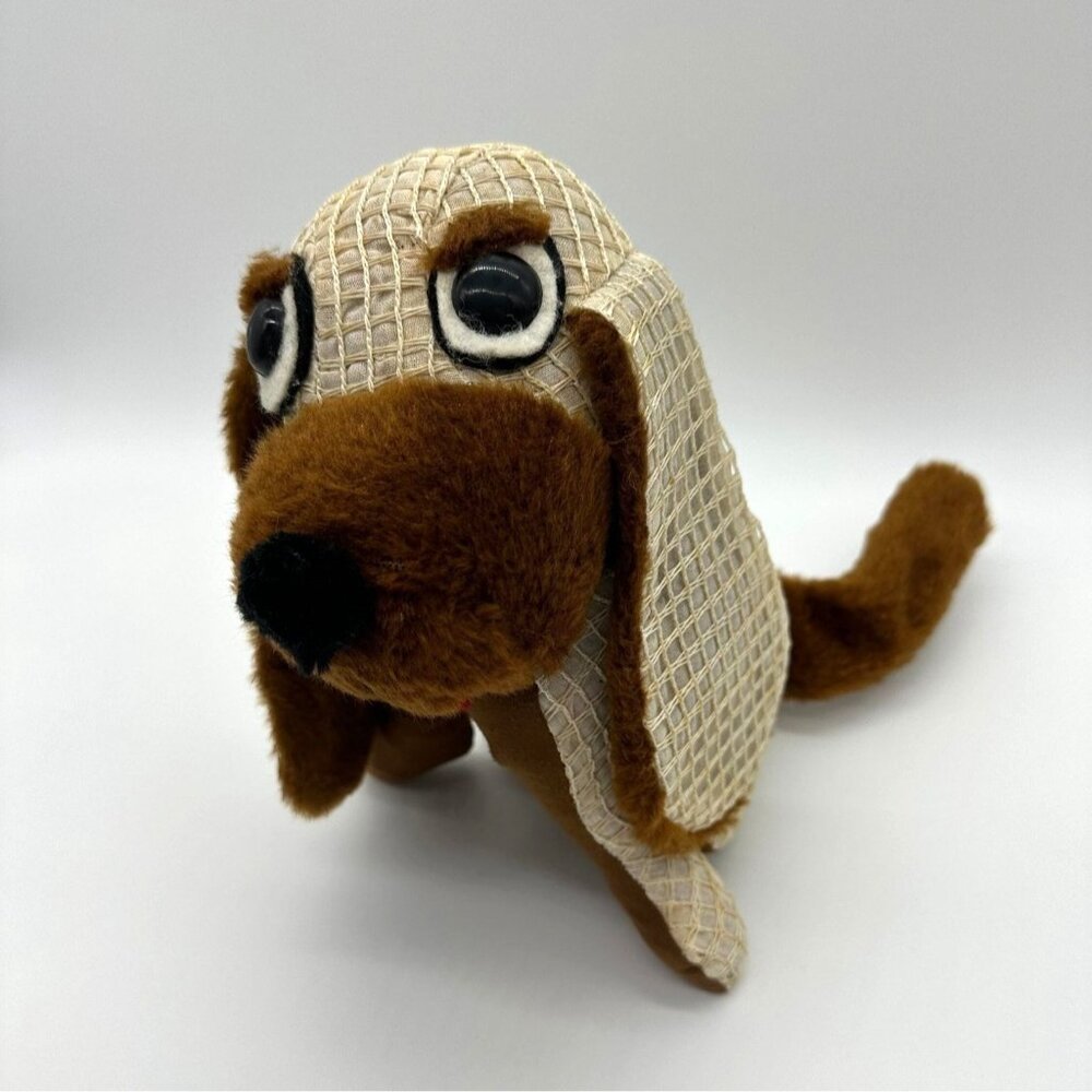 Vintage Hound Dog Stuffed Animal Plush 1983 Latch and Hug Huggables Puppy Kitsch